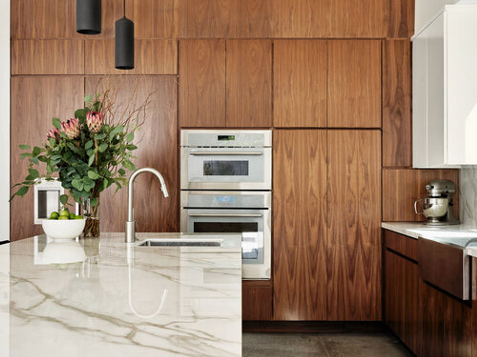 Los Angeles Custom Home Builders — project by Farnsworth Builders
