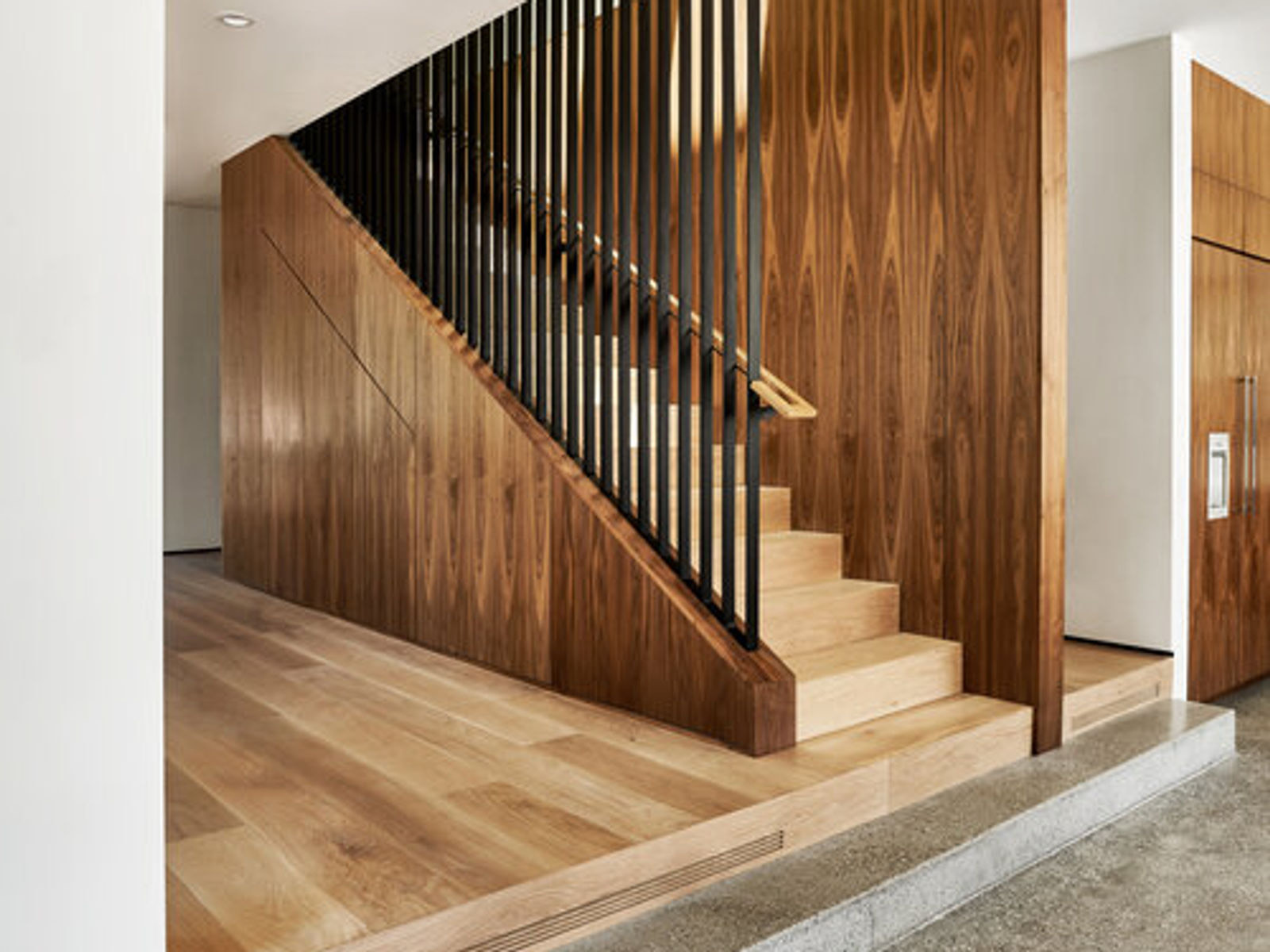 Los Angeles Custom Home Builders — project by Farnsworth Builders