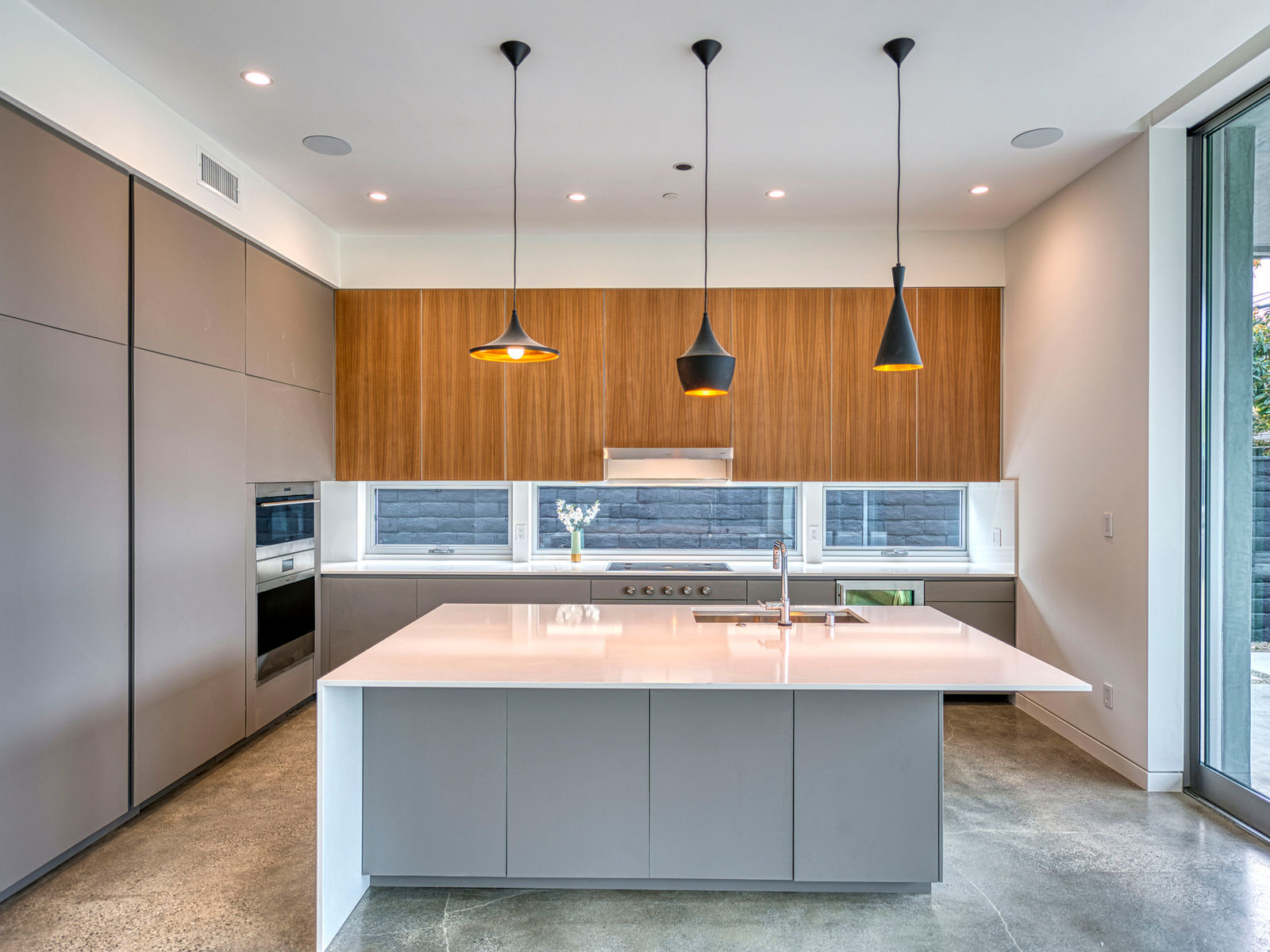 Westside minimalist by Farnsworth Builders