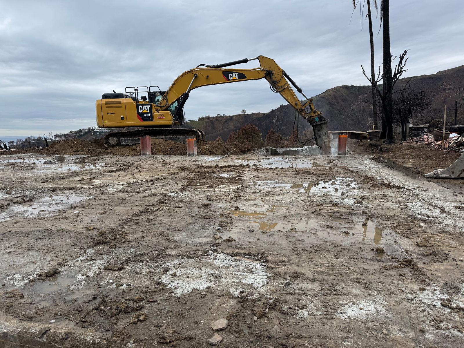 Pacific Palisades ocean's edge new construction and fire rebuild by Farnsworth Builders