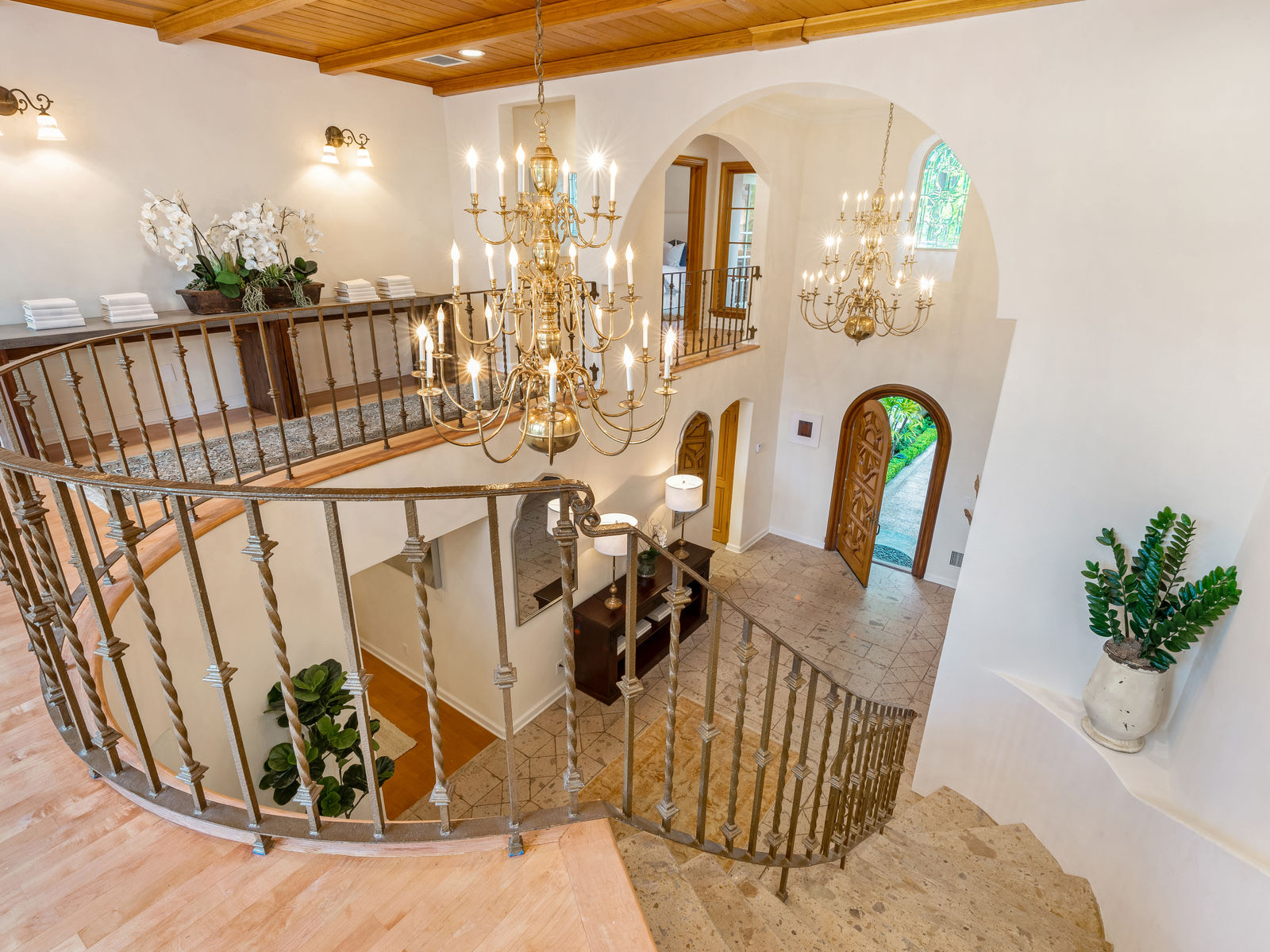 Santa Monica spanish style villa by Farnsworth Builders