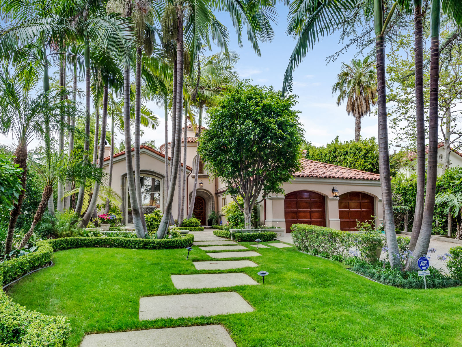 Santa Monica spanish style villa by Farnsworth Builders