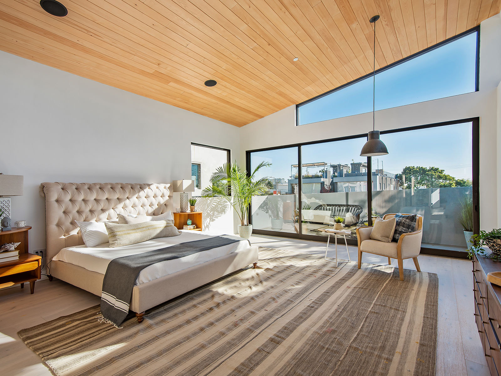 Venice custom modern by Farnsworth Builders